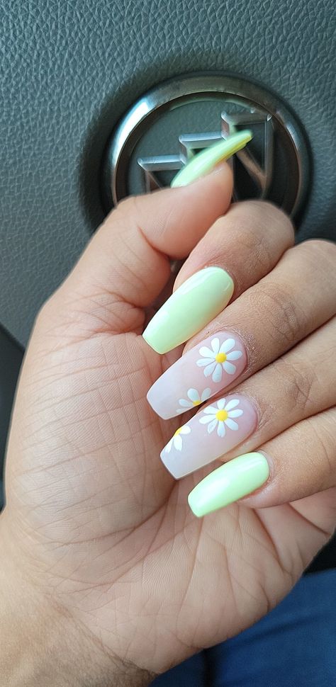 Green Acrylics With Flowers, Mint Green Daisy Nails, Green Nails With Yellow Flowers, Green With Daisy Nails, Neon Green Nails With Flowers, Nails With Flowers Green, Green Nail With Flower, Lime Green Nails With Flowers, Mint Green Prom Nails