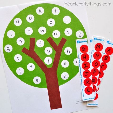 One of my favorite themes once school starts is apples. We have already had lots of apple fun, but I decided to make this Fun Apple Tree ABC Match Preschool Printable for my daughter to practice matching her uppercase and lowercase letters. We have quite the collection of these alphabet match games on the blog … Corduroy Craft, Bubble Gum Machine Craft, Tree Alphabet, Match Games, Puppet Craft, Apple Unit, Apple Activities, Apple Craft, Mouse Crafts