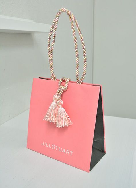 Luxury Paper Bag, Shoping Bag, Jewelry Packaging Design, Shopping Bag Design, Paper Bag Design, Retail Bags, Packaging Ideas Business, 카드 디자인, Box Packaging Design