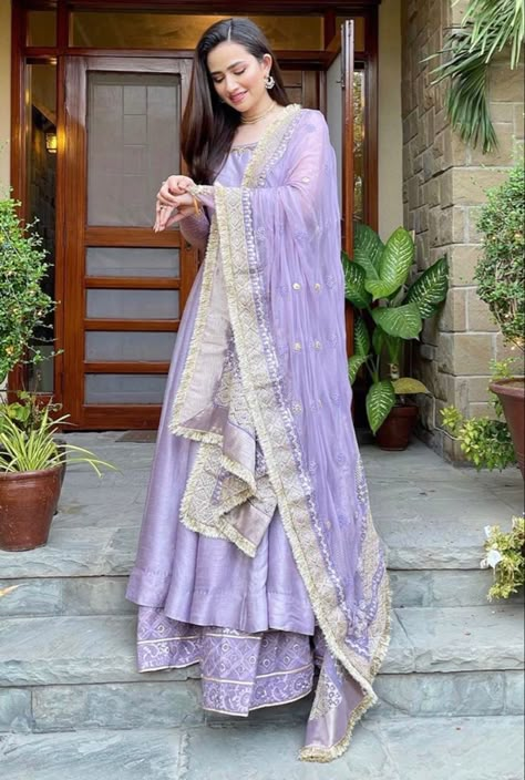 Army Medical College, Designer Wedding Outfits, Lavender Outfit, Sana Javed, Light Purple Dress, Desi Dress, 2025 Mood, Desi Wedding Dresses, Latest Bridal Dresses