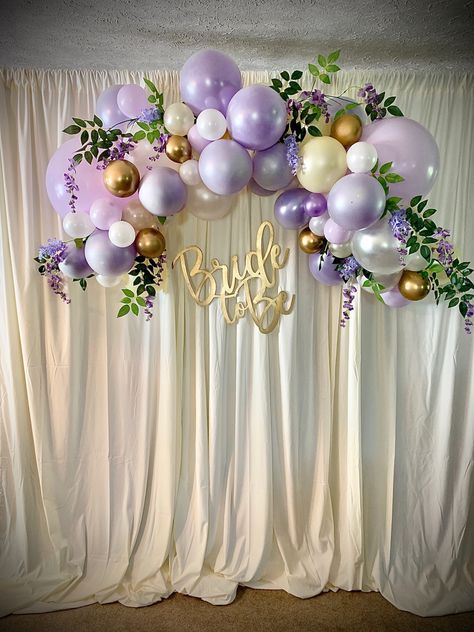 Lavender Party Decorations Birthday, Lilac Backdrop Ideas, Lavender Balloon Decorations, Lavender Themed Bridal Shower Ideas, Lavender Bridal Shower Ideas Decorations, Lilac Balloon Decorations, Lavender White And Gold Party Decorations, Lavender And Sage Party Decor, Lilac Balloon Arch