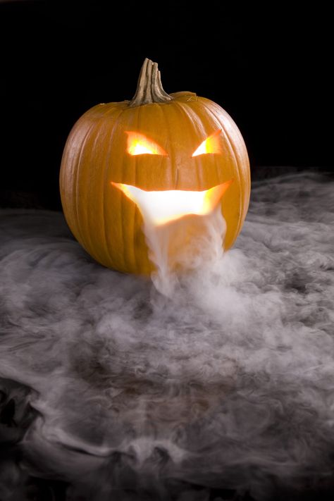 3 Ways to Use Dry Ice This Halloween | Kitchn Halloween Dry Ice, Dry Ice Halloween, Unique Pumpkin Carving Ideas, Creepy Pumpkin, Kids Halloween Party, Halloween House Party, Halloween Decorating Ideas, Pumpkin Carving Template, Dry Ice