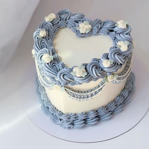 April’s Baker on Instagram: "Dusky vintage blues in the sunlight." Blue Vintage Cake, Heart Shaped Birthday Cake, Heart Cake Design, Heart Birthday Cake, Blue Birthday Cakes, Heart Shaped Cake, Vintage Birthday Cakes, Sweet 16 Birthday Cake, Vintage Cakes