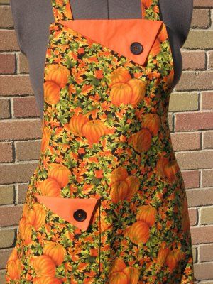 fall apron Fall Aprons Diy, Aprons Diy, Flirty Aprons, Pretty Apron, Diy Apron, Chicken Scratch Embroidery, Holiday Aprons, Sewing Machine Projects, Sewing Aprons