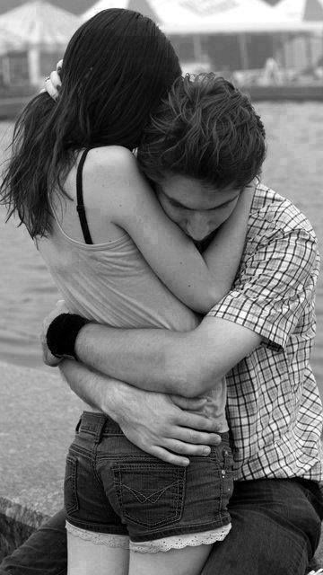 teenage love <3 never let those kinds of sparks die Cute Hug Images, Photos Couple Mignon, Hug Images, Happy Hug Day, Cute Hug, Image Couple, Cute Couples Texts, Video Love, Video Message