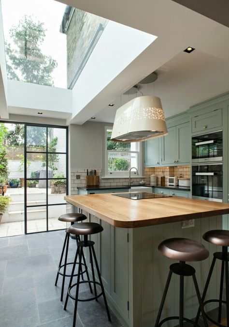 Kitchen Conservatory Kitchen, Kitchen Diner Extension, Narrow Kitchen, Victorian Kitchen, Kitchen And Dining Room, Kitchen Island Design, Kitchen Extension, Kitchen Diner, Open Kitchen