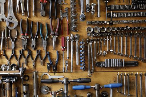 Garage Solutions, Garage Organisation, Bike Room, Bicycle Repair, Garage Organize, Bicycle Storage, Bike Tools, Workshop Organization, Bike Repair