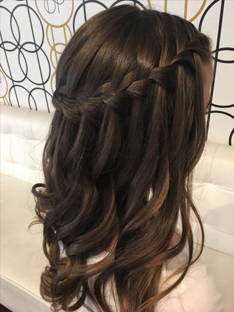 Waterfall braid with loose curls Waterfall Braid With Curls, Waterfall Braid Hairstyle, Waterfall Hairstyle, 2024 Prom, Fast Hairstyles, Braids With Curls, Pinterest Hair, Penteado Cabelo Curto, Prom Hairstyles