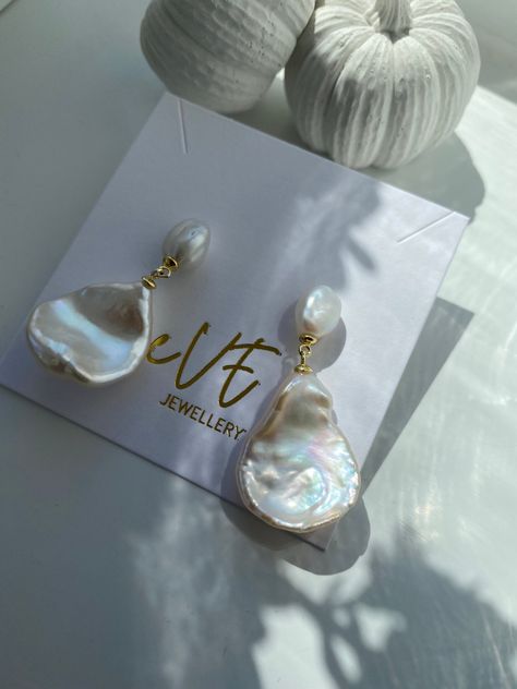 High Quality Keshi Petal Baroque Pearl, Natural Keshi Pearl Statement Earring for Her, Gold Rainbow Glow Keshi Earring, Keshi Pearl Earring by eVEUnitedKingdom on Etsy Pearl Mood Board, Jewelry Moodboard, Keshi Pearl Earrings, Silver Bridal Earrings, Pearl Statement Earrings, Bridal Earring, Gold Baroque, Freshwater Pearl Jewelry, Natural Stone Earrings