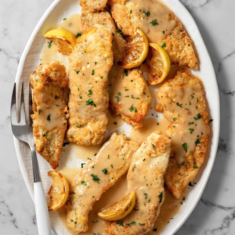 Chicken Francese What Goes Good With Chicken, 3 Ingredient Chicken Recipes, Chicken Francese Recipe, French Chicken Recipes, Grilled Cheese Burger, Chicken Franchise, Truffle Mashed Potatoes, 3 Ingredient Chicken, Lemony Chicken