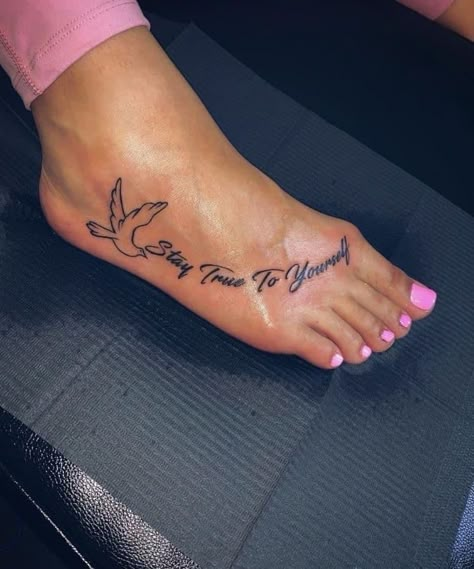 Foot Tattoo Quotes, Foot Tattoo Ideas, Cute Foot Tattoos, Cute Hand Tattoos, Foot Tattoos For Women, Black Girls With Tattoos, Inspiration Tattoos, Leg Tattoos Women, Dope Tattoos For Women