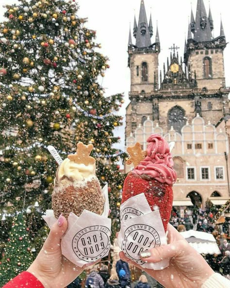 Prague Christmas Market, Prague Christmas, Prague Photos, Praha Prague, Christmas Destinations, Christmas In Europe, Prague Travel, Voyage Europe, Christmas Inspo