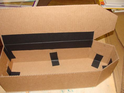 Black Color Meaning, Vampire Doll, Coffin Shelf, Coffin Box, Pen Craft, Halloween Coffin, Diy Halloween Projects, Diy Cardboard, Diy Box