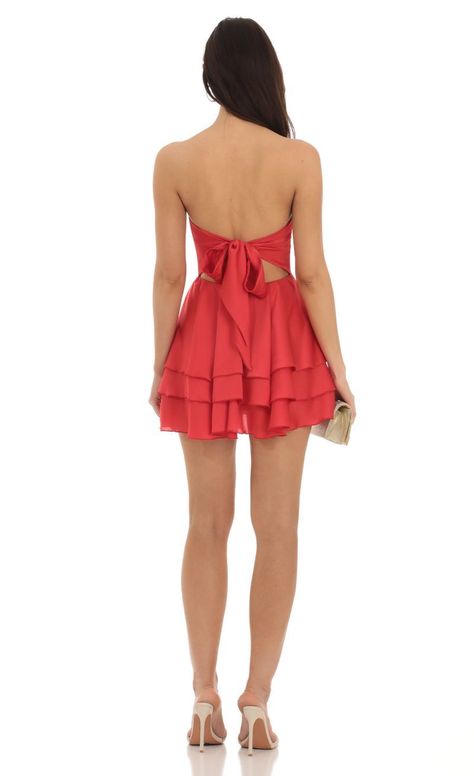 Red asymmetrical dress without straps#RedMiniDress #Fashion #OutfitIdea #Style #RedDress #SummerFashion #RedOutfit Dark Red Hoco Dress, Orange Hoco Dress, Burgundy Hoco Dresses, Winter Formal Dresses Short, Short Maroon Dress, Red Hoco Dress, Red Asymmetrical Dress, Hoco Dresses Red, Red Strapless Dress