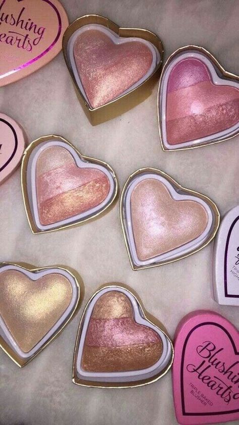 Too faced highlighters and blush. Beautiful ☼ ☾pinterest - aabigaylee Matte Make Up, Make Up Kits, Too Faced Highlighter, Alat Makeup, Make Up Inspiration, Makeup Tricks, High End Makeup, Blush Highlighter, Kesha