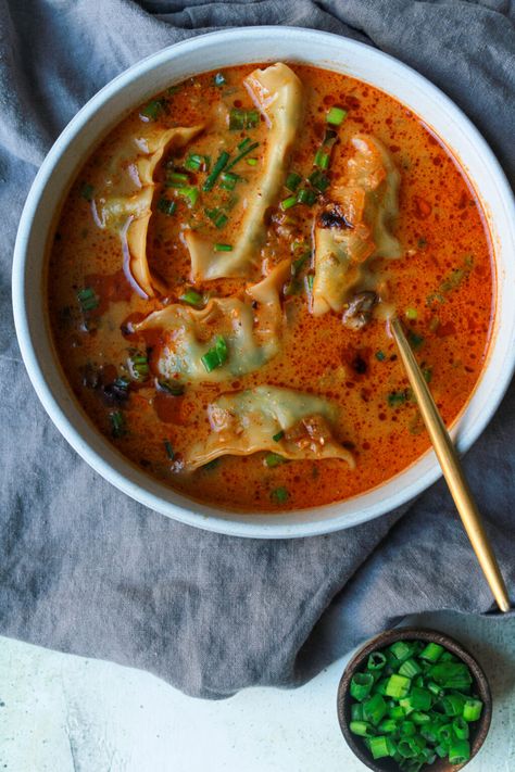 Coconut Curry Soup with Dumplings - The Whisk Addict Seafood Dinner Recipes Healthy, Cooked Lunch Ideas, Healthy Cultural Recipes, Cute Dinner Recipes, Vegetable Forward Meals, Healthy Ethnic Recipes, On The Go Lunch Ideas, Dumpling Dinner, Soup With Dumplings