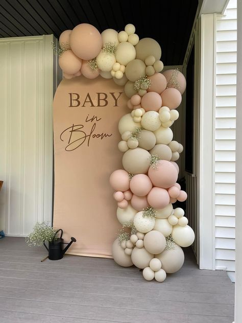 Baby Girl Balloon Arch, Baby Shower Balloon Arch, Game Gifts, Food Games, Balloon Arches, Baby Closet, Backdrop Ideas, Baby Shower Balloons, Decorations Party