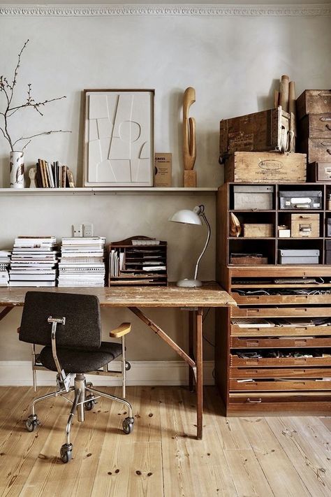 Home Design Studio Office, Home Office Art Studio, Rustic Home Office Ideas, Diy Decoration Ideas, Artist Workspace, Art Studio Room, Art Studio At Home, Workspace Inspiration, Studio Room