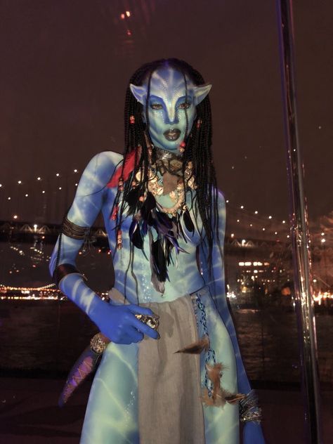 Avatar Makeup, Avatar Halloween, Vi Cosplay, Anok Yai, Avatar Cosplay, Best Celebrity Halloween Costumes, Scream Halloween, Hot Halloween Outfits, Celebrity Halloween Costumes