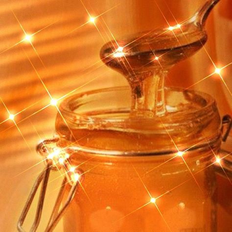 Brown Honey Aesthetic, Miele Aesthetic, Honey Color Aesthetic, Honey Brown Aesthetic, Amber Core Aesthetics, Honey Aesthetic Vintage, Sun God Aesthetic, Orange And Brown Aesthetic, Golden Brown Aesthetic