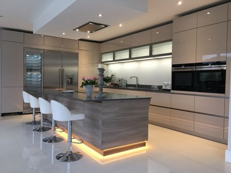 Modern Kitchen Design Ideas, Recessed Lights, Dream Kitchens Design, Kitchen Ideas Modern Luxury, Contemporary Kitchen Design, Modern Kitchen Cabinets, Modern Kitchen Design Luxury, Luxury Kitchen Design, Kitchen Room Design