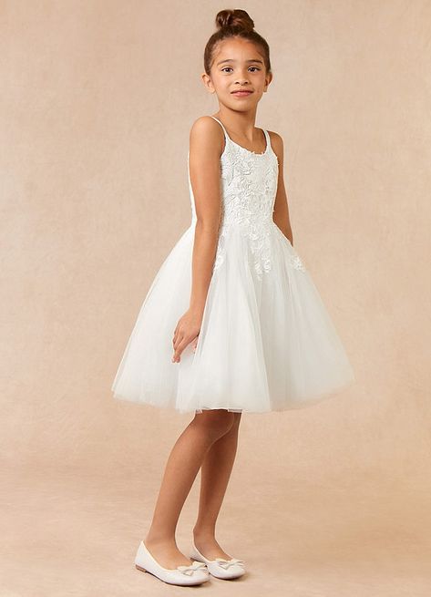 Hi! I've shared my package tracking information with you. Come and check it right now! Spring Ball Dresses, Gold Plus Size Dresses, Flower Girl Dresses Vintage, White Flower Girl Dress, Beach White Dress, White Ball Gowns, Special Event Dresses, White Flower Girl Dresses, Wedding Flowers Summer