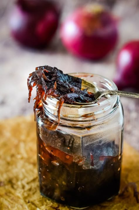 Onion Marmelade, Marmelade Recipe, Marmalade Recipe Easy, Red Onion Marmalade, Best Turkey Gravy, Red Onion Jam, Red Onion Chutney, The Perfect Turkey, Red Onion Recipes