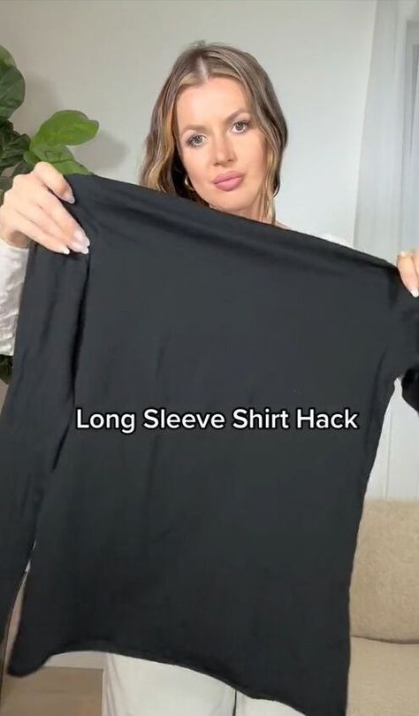 How To Wear Long Sleeve Shirts, Ways To Style A Long Sleeve Shirt, Ways To Style Long Sleeve Shirt, How To Make A Long Sleeve Shirt Cute, Ways To Wear A Long Sleeve Shirt, Long Sleeve Shirt Hacks, How To Style A Long Sleeve Shirt, Long Tshirt Hack, Shirt Too Long Hack