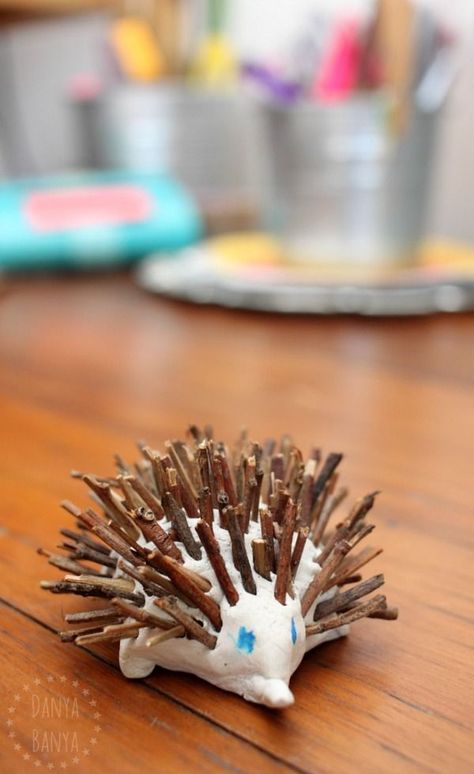 Looking for an Australian animal craft idea for kids? How cute is this Aussie clay and stick echidna! Australia Crafts, Animal Craft, Clay Crafts For Kids, Eldest Daughter, Youngest Daughter, Animal Crafts For Kids, Australia Day, Australian Animals, Upcycled Crafts