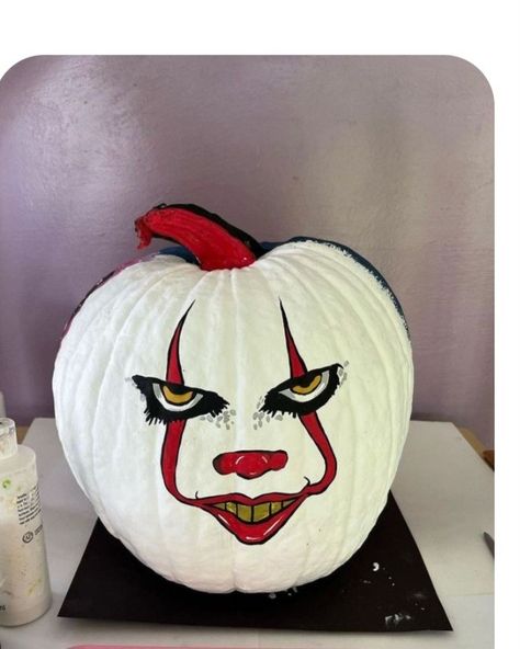 Pumpkin Paint Night Ideas, Simple Cute Pumpkin Painting, Betty Boop Pumpkin Painting, Halloween No Carve Pumpkin Ideas, Paintings For Pumpkins, Funny Painted Pumpkins Ideas, Painted Faces On Pumpkins, Gru Pumpkin Painting, Scary Painted Pumpkin Ideas