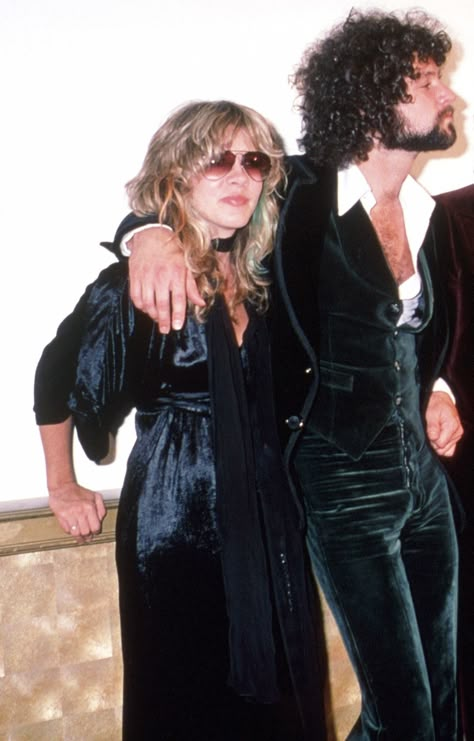 In Your Dreams Stevie And Lindsey, Stevie Nicks Lindsey Buckingham, Buckingham Nicks, Stevie Nicks Style, Stephanie Lynn, Ancient Queen, Lindsey Buckingham, Stevie Nicks Fleetwood Mac, Silver Springs