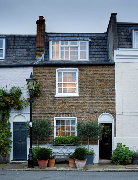 Small Front Garden Ideas, Kent Homes, Small Front Gardens, Oval Room Blue, Kerb Appeal, Victorian Terrace House, Front Gardens, Mews House, Victorian Terrace