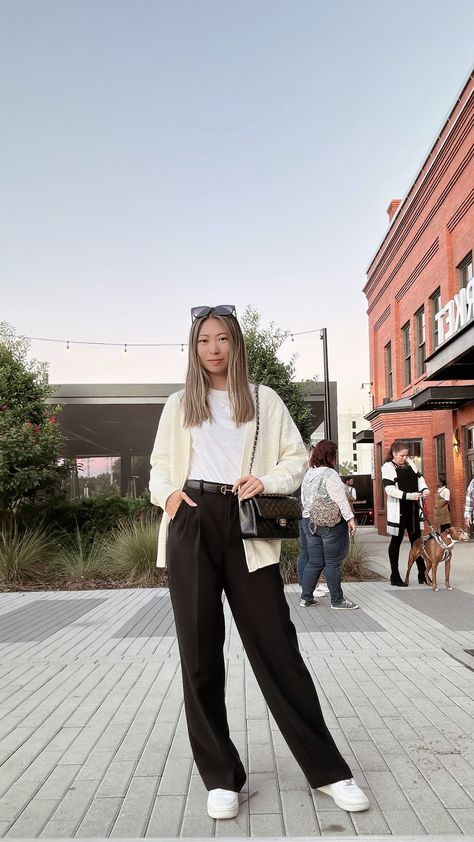 Black Trousers And Cardigan Outfit, Trouser Autumn Outfit, Nike Wide Leg Pants Outfit, Cardigan Wide Leg Pants, Black Pants And White Top Outfit, Aritzia Effortless Pant Outfit Casual, Wide Leg Pants Outfit Sneakers, Black Effortless Pants Outfit, Elegant Outfit With Sneakers