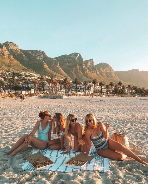 Pizza Picnic, Cape Town Travel Guide, Girls Beach Trip, Cape Town Travel, Girlfriends Getaway, Friend Vacation, Beach Necessities, Panama City Beach Florida, Girls Holiday