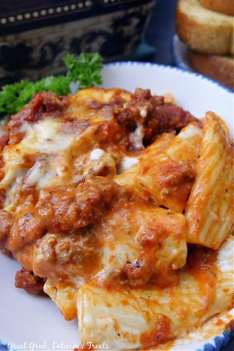 Rigatoni Baked Pasta With Ricotta, Hamburger Italian Recipes, Rigatoni With Sausage And Chives, Ground Turkey Rigatoni, Hamburger Rigatoni Recipes, Ground Beef And Pork Sausage Recipes, Pasta Recipes For Picky Eaters, Hamburger Italian Sausage Recipes, Ground Beef And Rigatoni Recipes