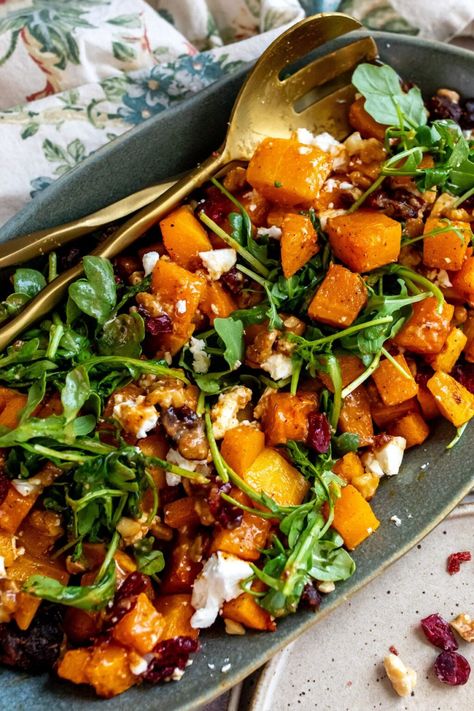 Butternut Squash Feta Salad  - Sailor Bailey Date Vinaigrette, Date Dressing, Butternut Squash Feta, Healthy Fall Salads, Salad Fall, Sailor Bailey, Winter Salad Recipes, Thanksgiving Salad, Bio Food