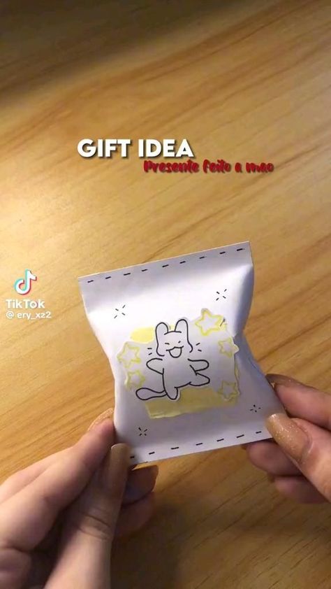 Cute Paper Gifts, Anniversaire Diy, Handmade Gifts For Friends, Seni Dan Kraf, Gifts For Best Friends, Diy Birthday Gifts For Friends, Diy Gift Set, Bf Gifts, Pinterest Diy Crafts