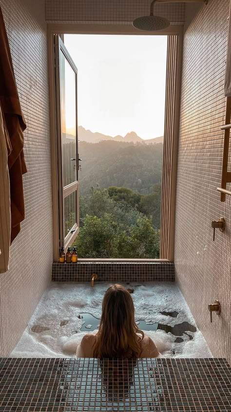 Vision Board House, Bath With A View, Bathroom Cozy, Bath Pics, Cabin Vibes, Bath Aesthetic, Baths Interior, Bubble Baths, Countryside House