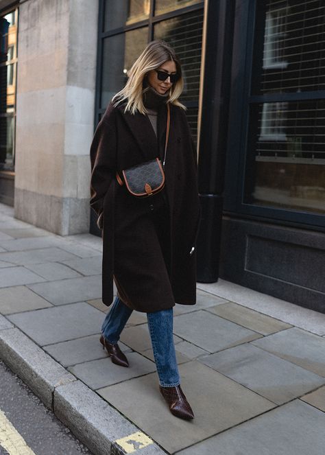 Pointed Boots Outfit, Celine Bag Outfit, Brown Belt Outfit, Brown Ankle Boots Outfit, Brown Coat Outfit, Wool Coat Outfit, Brown Boots Outfit, Emma Hill, Brown Wool Coat