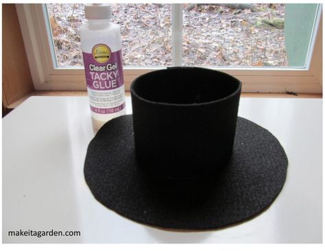 How to Make a Felt Snowman Top hat | Make it a Garden Snowman Hat Diy, Snowman Hat Pattern, Diy Christmas Hats, Snowman Top Hat, Miniature Snowman, Snowman Crafts Diy, Small Snowman, Felt Snowman, Make A Snowman