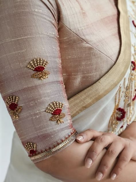 Blouse Maggam Work, Maggam Work Blouse, Latest Blouse Designs Pattern, Traditional Blouse Designs, Latest Model Blouse Designs, Cutwork Blouse Designs, Simple Embroidery Designs, Silk Saree Blouse Designs, Simple Blouse Designs