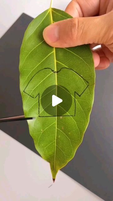 Nature Crafts Kids, Easy Art For Kids, Leaf Crafts, Diy Crafts Paper Flowers, Diy Crafts For Kids Easy, 자수 디자인, Easy Diy Art, Art Drawings For Kids, Paper Crafts Diy Kids