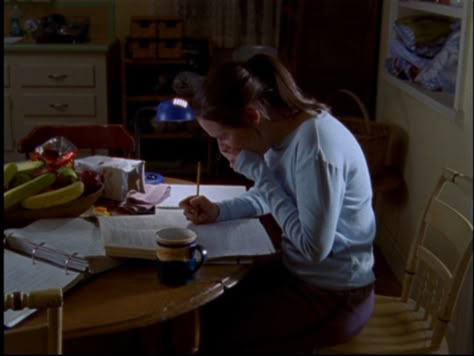 Gilmore Girl, Spencer Hastings, Vie Motivation, Academic Motivation, Study Motivation Inspiration, Rory Gilmore, A Pen, Studying Inspo, Back To School Activities