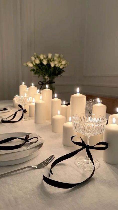 Black And White Aesthetic Party Decor, 28th Birthday Decorations, Birthday Party White Theme, 28 Bday Ideas, Sweet 16 Party Ideas White, 21st Birthday Table Setting Ideas, 30th Dinner Party Ideas, Elegant Party Aesthetic, Black And White Birthday Dinner