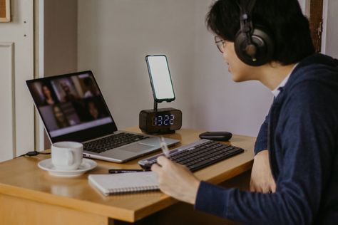 Transcribe Anywhere - Online Transcription Training Courses Persuasive Writing Techniques, Website Themes Wordpress, Online Course Design, Course Syllabus, Online Training Courses, Persuasive Writing, Education System, Business Coach, Transcription