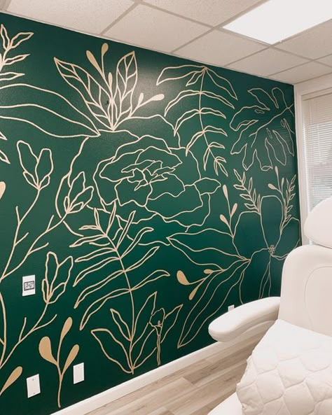 Green Leaf Mural, Green Bedroom Wall Mural, Green And Gold Wall Paint, Greenery Wall Mural, Botanical Accent Wall, Green Paint Wall Design, Bedroom Murals Green, Wall Murals Green, Green Wall Murals Painted