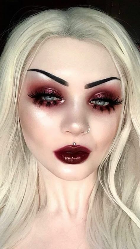 Chucky Makeup, Fantasy Make-up, Halloween Make-up Looks, Drag Make-up, Vampire Makeup, Witch Makeup, Halloween Makeup Inspiration, Halloween Tattoo, Smink Inspiration