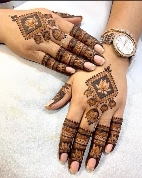 Beautiful Simple Mehndi Design, Housefull 4, Front Mehndi Design, Simple Mehendi Designs, Henna Tattoo Designs Hand, Mehndi Designs For Kids, Mehndi Design Pictures, Very Simple Mehndi Designs, Simple Mehndi Designs Fingers