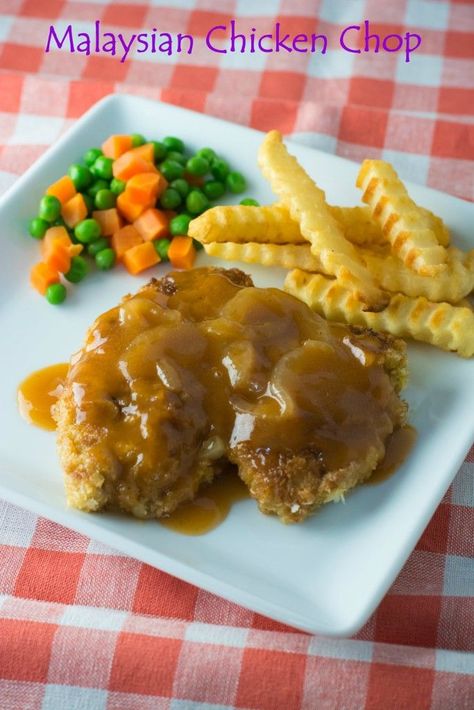 Malaysian Chicken Chop - fried battered chicken covered in a delicious tomato based sauce. A Malaysian favourite. Chicken Chop Recipe, Malaysian Chicken, Chicken Chop, Western Dishes, Logo Signage, Brown Sauce, Salon Signs, Recipes Holiday, Sauce For Chicken