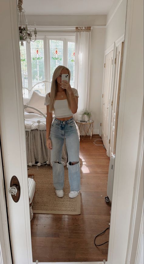 Zara jeans, princess polly, aesthetic room, outfit inspo , picture inspiration Jeans Outfit For School, Zara Wide Leg Jeans, Fit Checks, Simple Outfits For School, Cute Outfits With Jeans, College Fits, Casual Preppy Outfits, Trendy Outfits For Teens, Outfit Inspo Casual